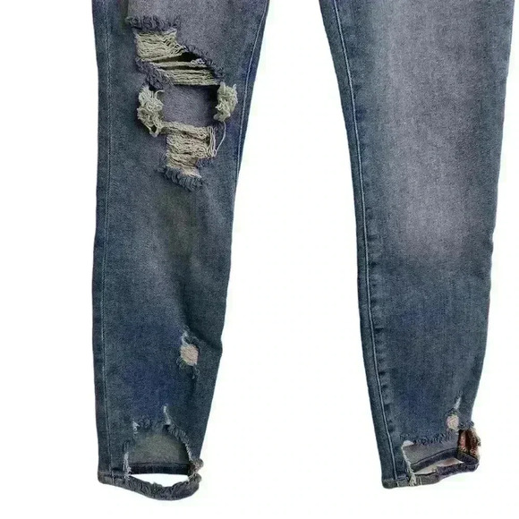 Good American Good Waist High Rise Distressed Crop Jeans blue678 Size 0/25 - Picture 4 of 10